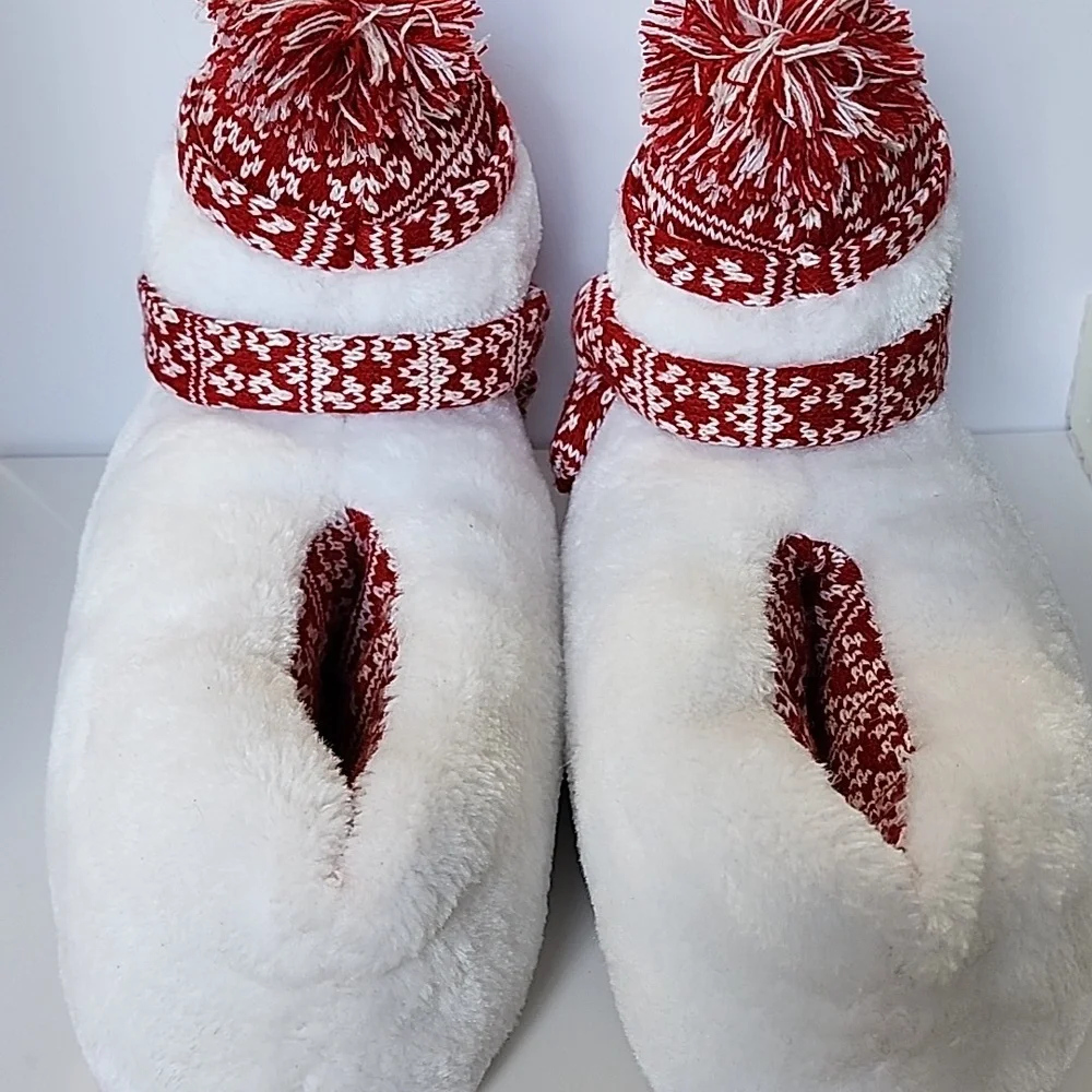 Prince & Fox  Snowman Slippers with Red Accents